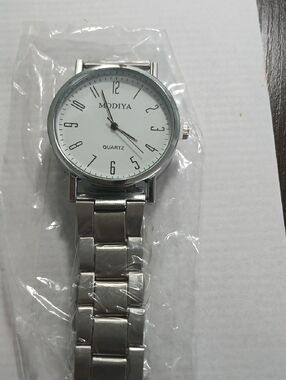 Silver Men’s Quartz Bracelet Watch - White Dial